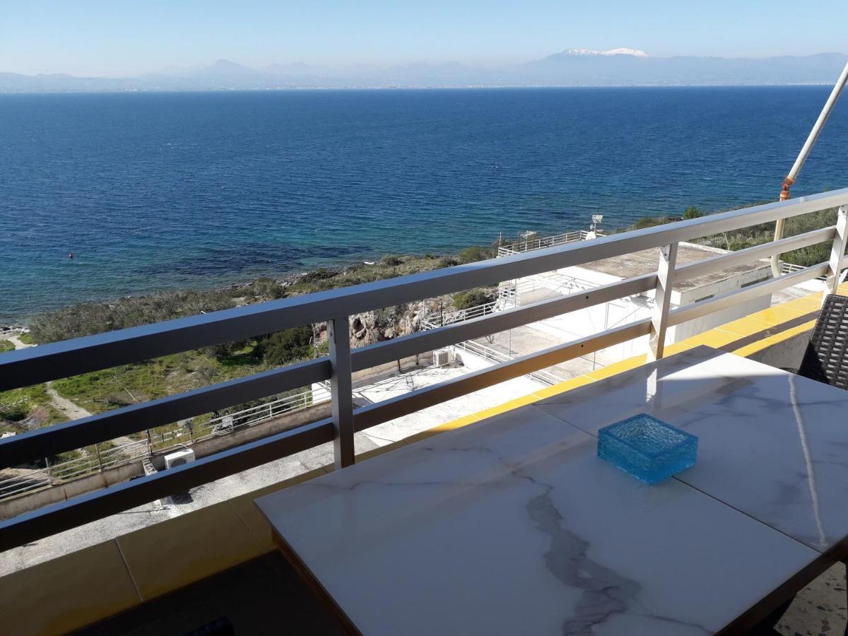 Atlas Apartment With Private Beach And Seaview Loutráki Dış mekan fotoğraf