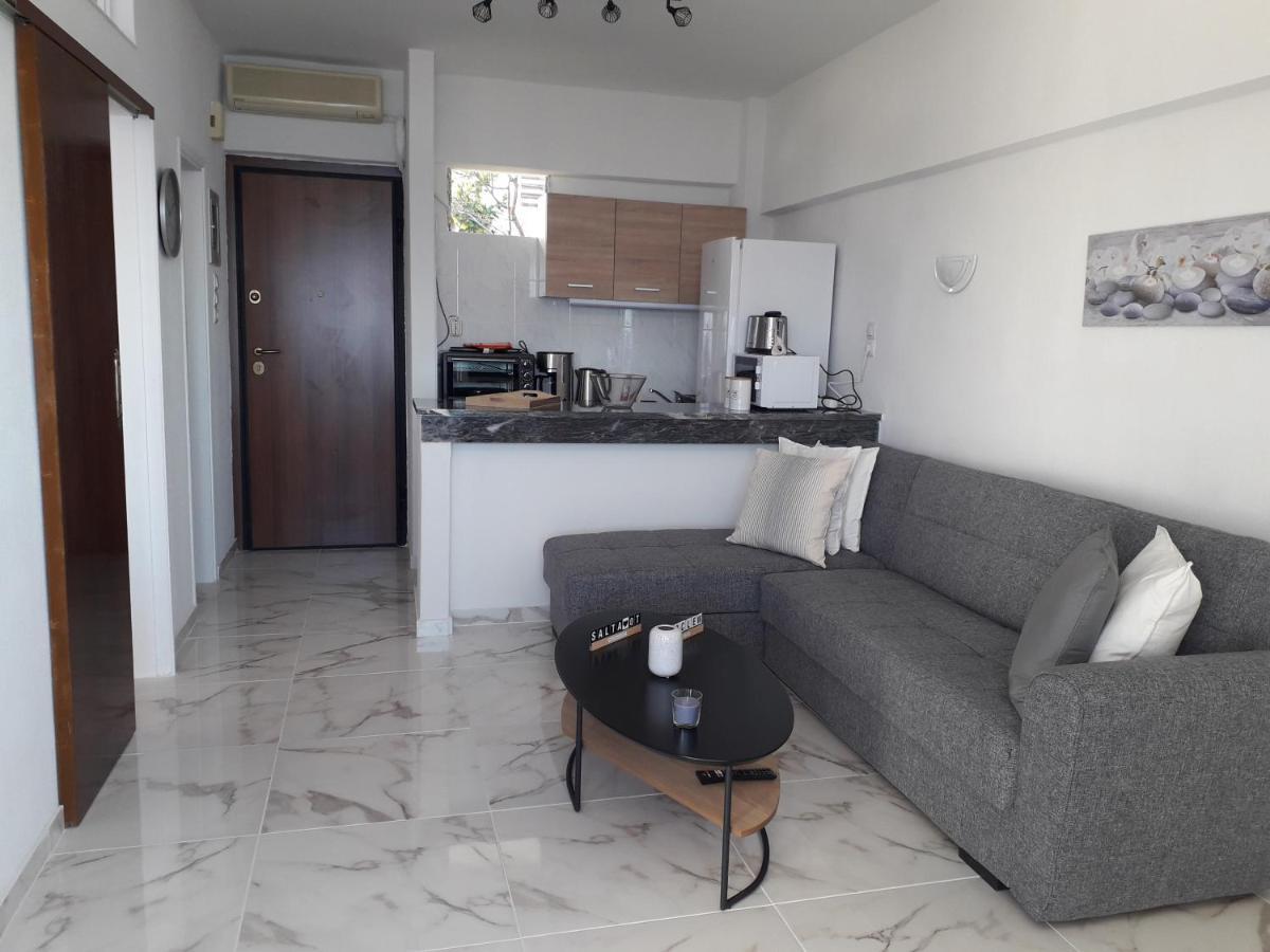 Atlas Apartment With Private Beach And Seaview Loutráki Dış mekan fotoğraf