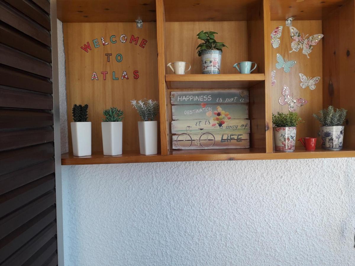 Atlas Apartment With Private Beach And Seaview Loutráki Dış mekan fotoğraf