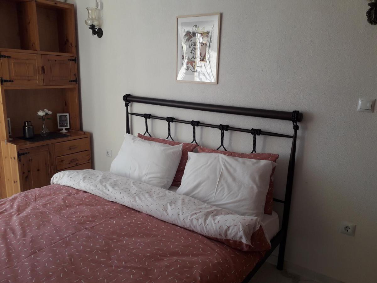 Atlas Apartment With Private Beach And Seaview Loutráki Dış mekan fotoğraf