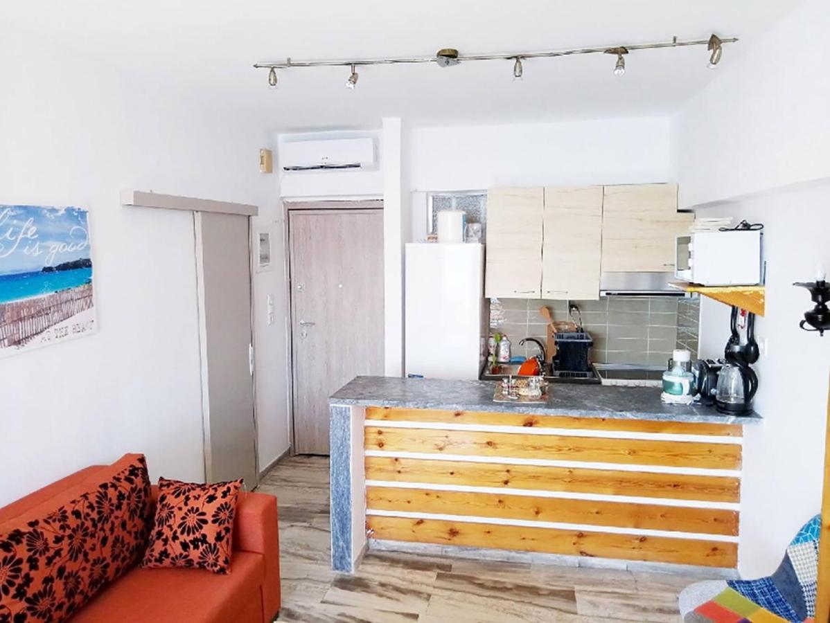 Atlas Apartment With Private Beach And Seaview Loutráki Dış mekan fotoğraf