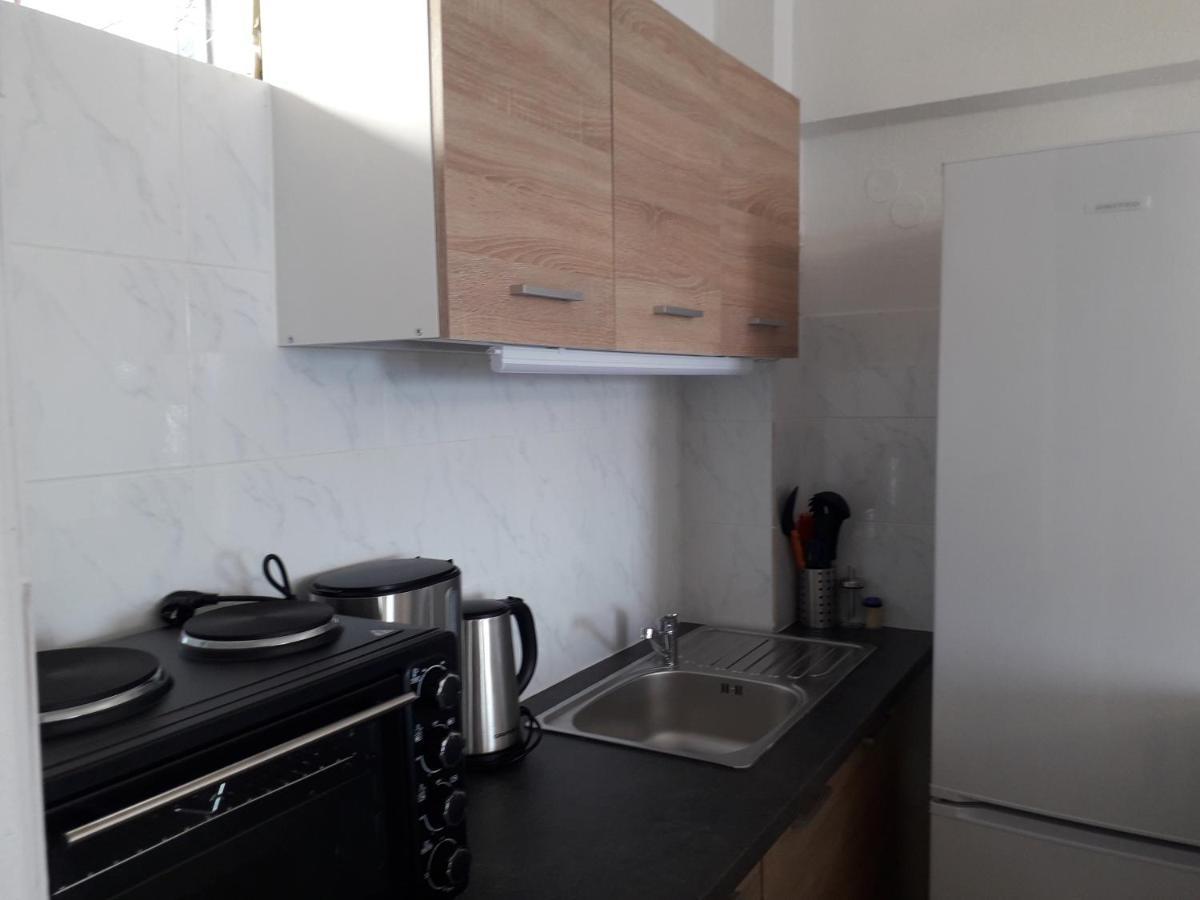 Atlas Apartment With Private Beach And Seaview Loutráki Dış mekan fotoğraf