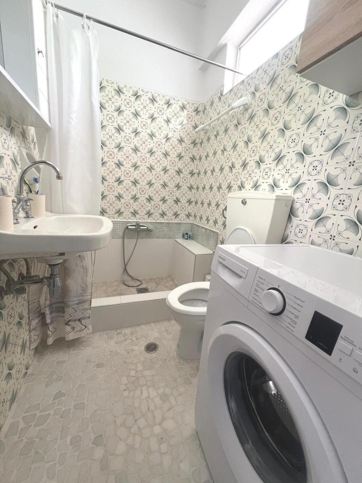 Atlas Apartment With Private Beach And Seaview Loutráki Dış mekan fotoğraf